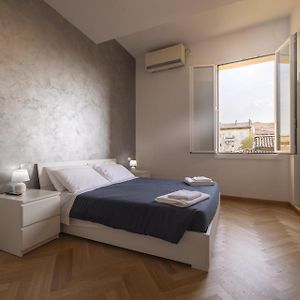 Deluxe Zimmer mit Kingsize-Bett